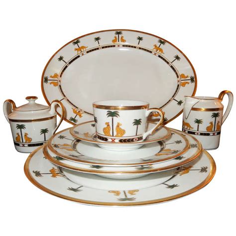 vajilla dior|Dior dinnerware sets.